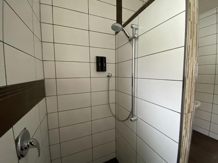 Neu Apartment In Schloss Naehe,Parkplatz, Netflix Sögel Екстериор снимка