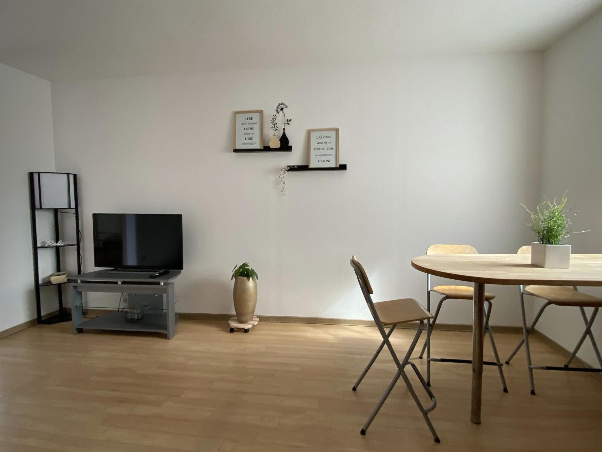 Neu Apartment In Schloss Naehe,Parkplatz, Netflix Sögel Екстериор снимка