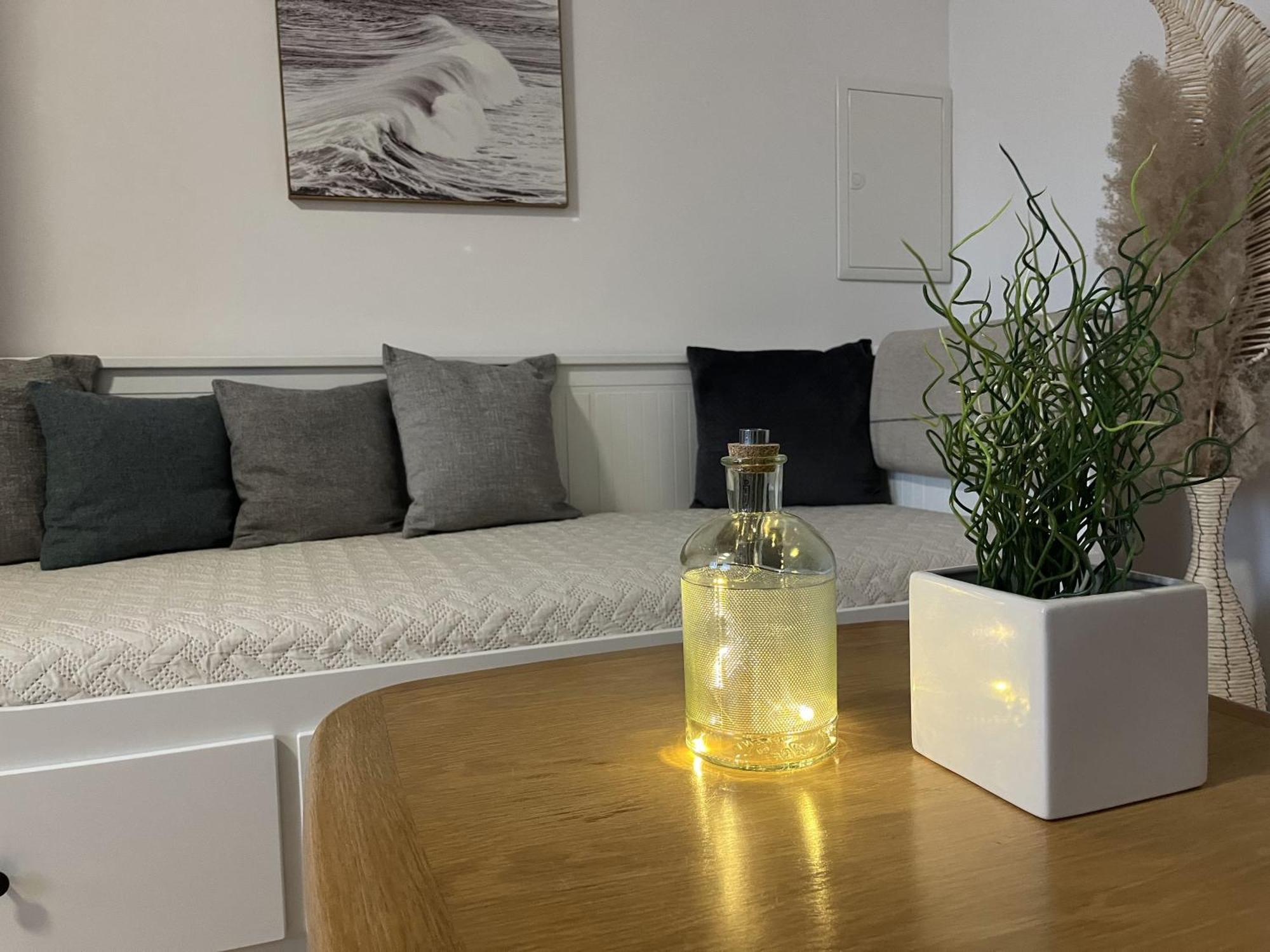 Neu Apartment In Schloss Naehe,Parkplatz, Netflix Sögel Екстериор снимка